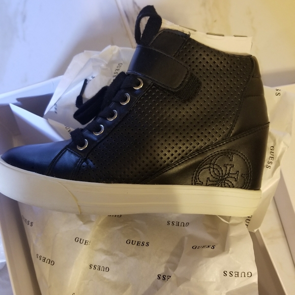 Guess wedge boot size 6 - Picture 2 of 7